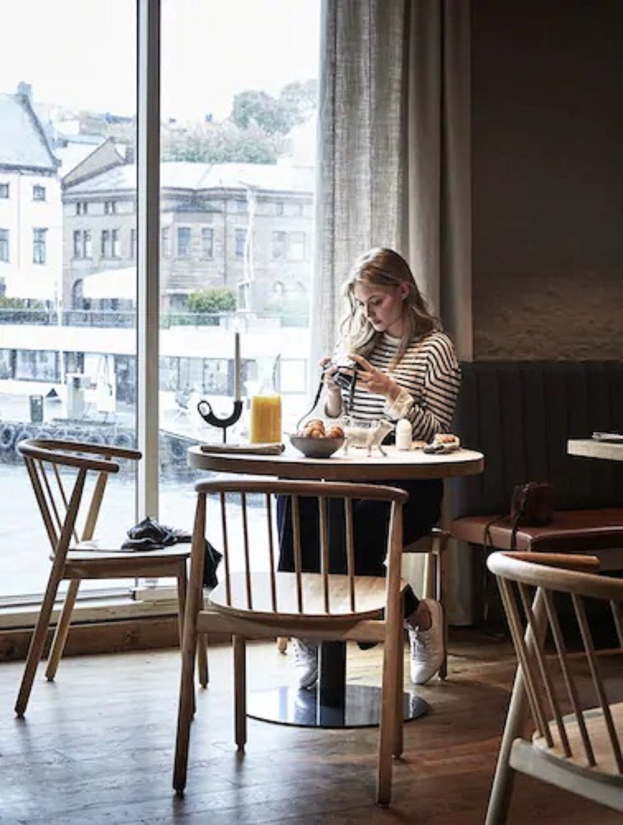 包含每日自助早餐