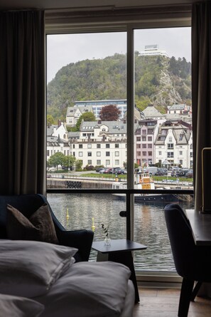 Standard Double Room with Seaview | Pillow-top beds, desk, laptop workspace, free WiFi