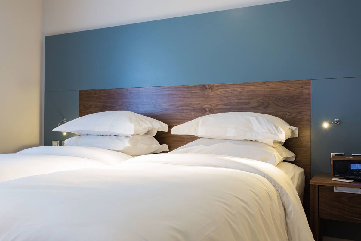 signature twin room | in-room safe, desk, iron/ironing board, free cots/infant beds