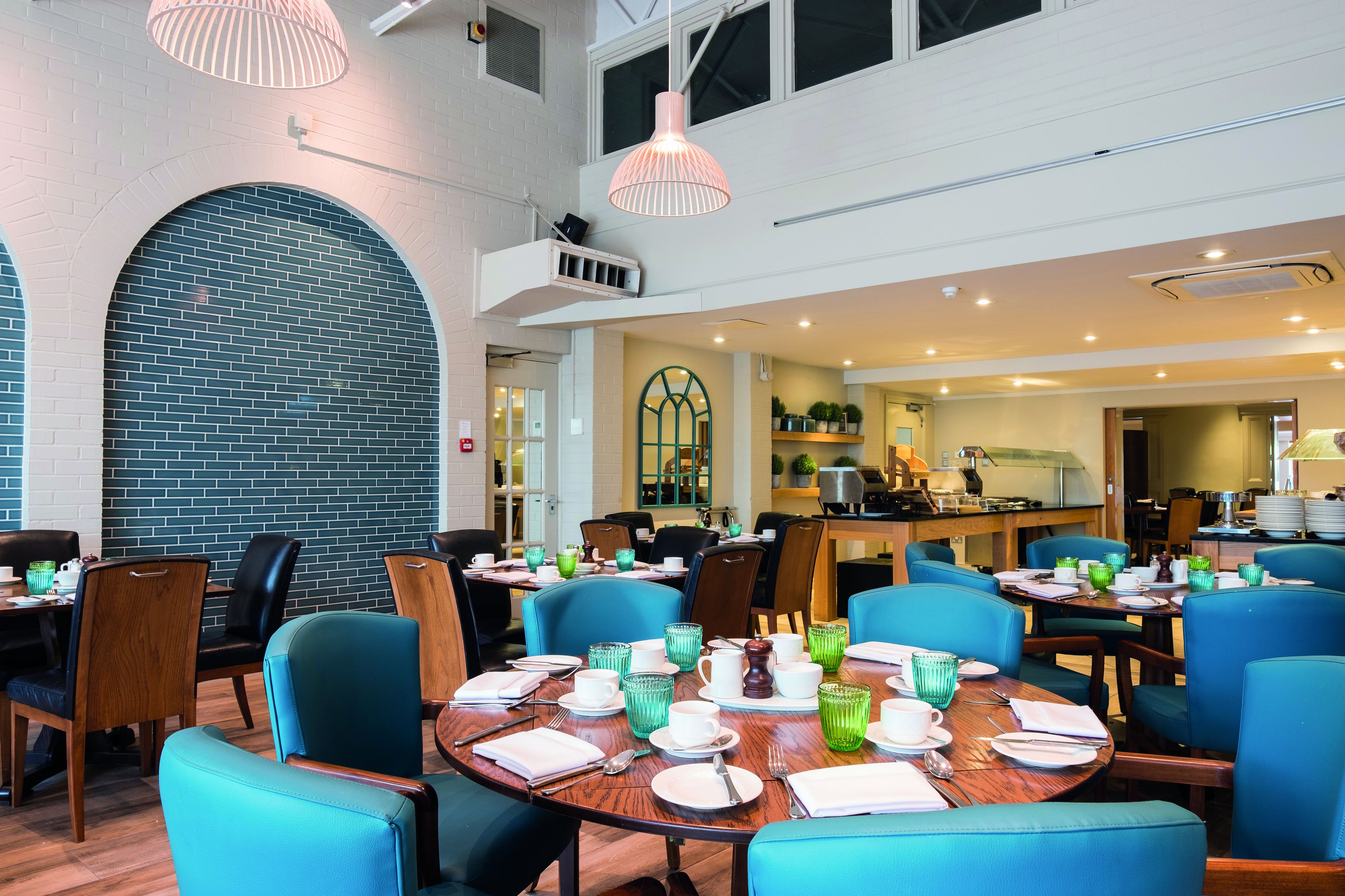 Daily buffet breakfast (GBP 19.95 per person)