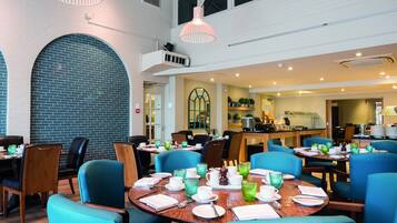 Daily English breakfast (GBP 19.95 per person)