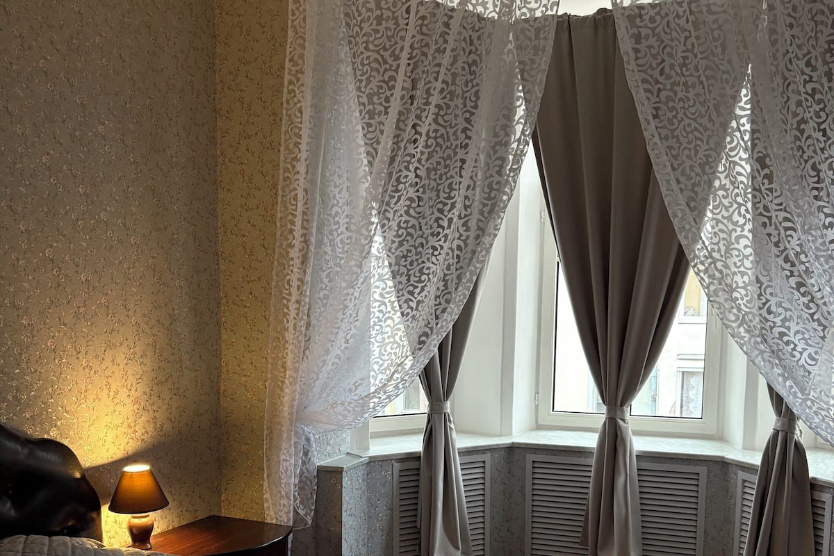 1 habitación, tabla de planchar con plancha, wifi gratis y ropa de cama
