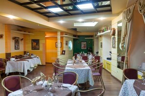 Bar (on property) - Hotel Eridan (Vitebsk)