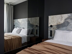 1 bedroom, premium bedding, in-room safe, desk