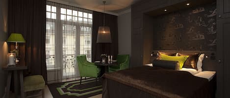 Double Studio | Living area | 26-inch flat-screen TV with digital channels, TV