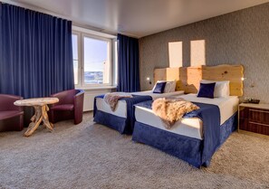 Exclusive Twin Room, 1 Bedroom | 1 bedroom, minibar, individually decorated, desk