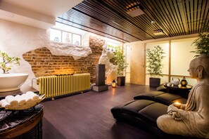 Salle de soins pour les couples, soins du corps, aromathérapie