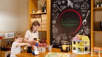 Children’s play area – indoor