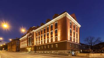 Front of property - evening/night