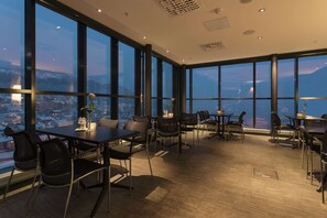 Bar auf der Dachterrasse