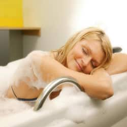 Un sauna, tratamientos corporales, aromaterapia