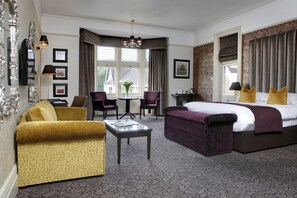 Feature Room | 1 bedroom, in-room safe, individually decorated, individually furnished