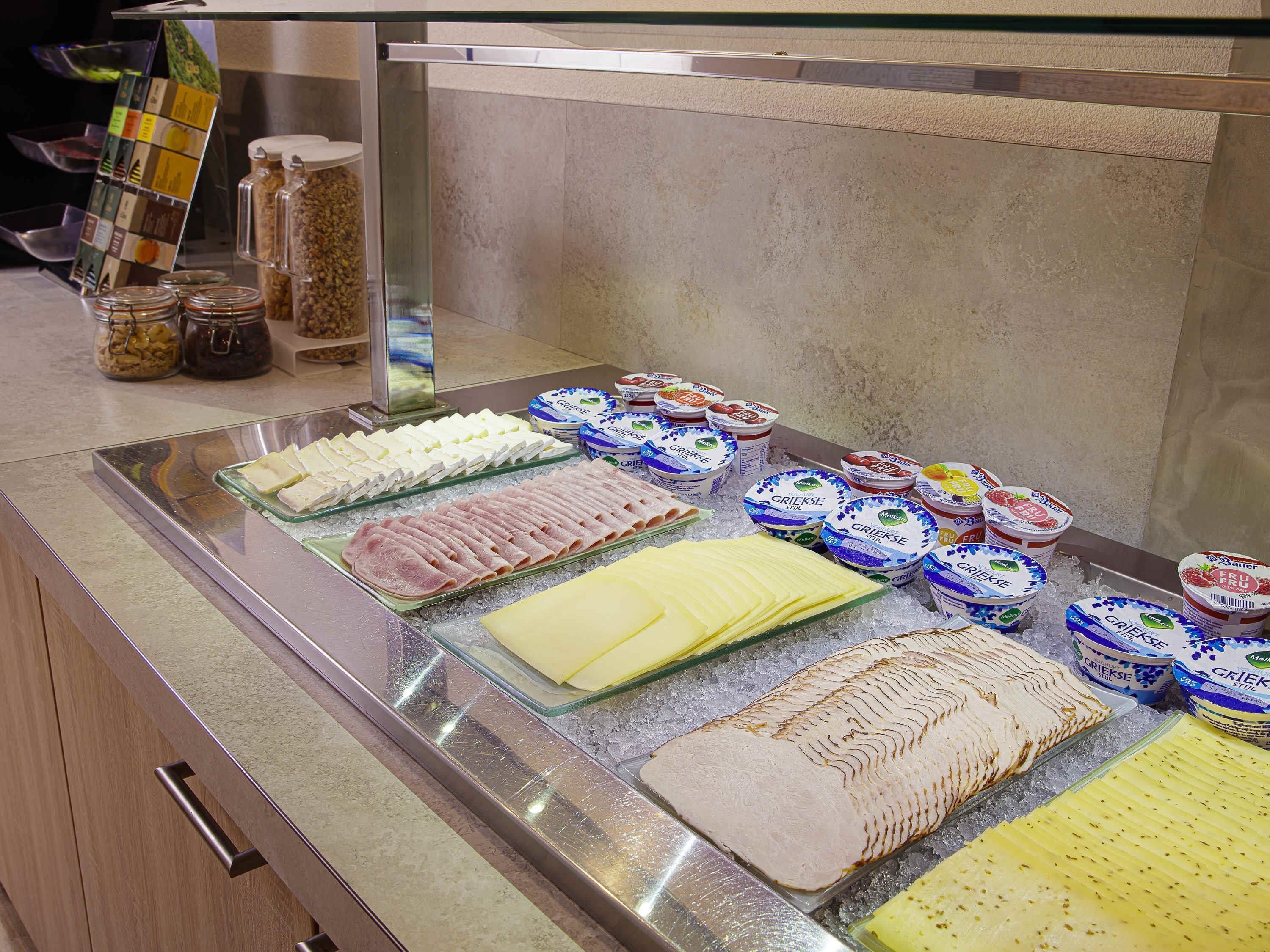 Tägliches Frühstücksbuffet gegen Gebühr