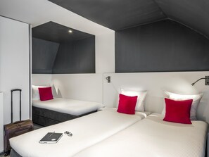 Family Room, Multiple Beds | In-room safe, desk, blackout curtains, iron/ironing board