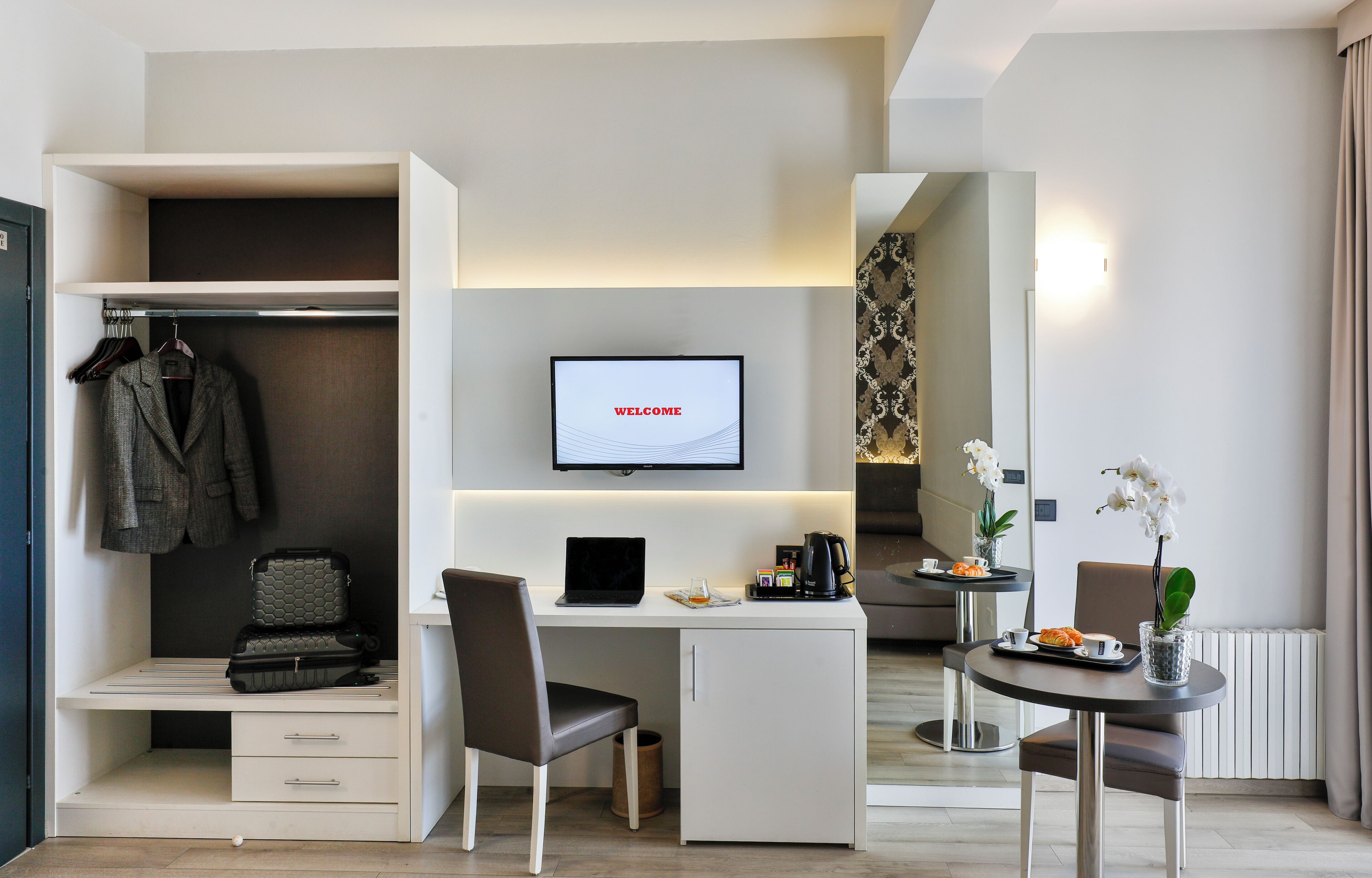 Deluxe uso singolo, balcone | Minibar, skrivbord, gratis wi-fi och sängkläder