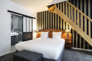 Appartement Duplex Familial, en mezzanine | Coffres-forts dans les chambres, bureau, chambres insonorisées