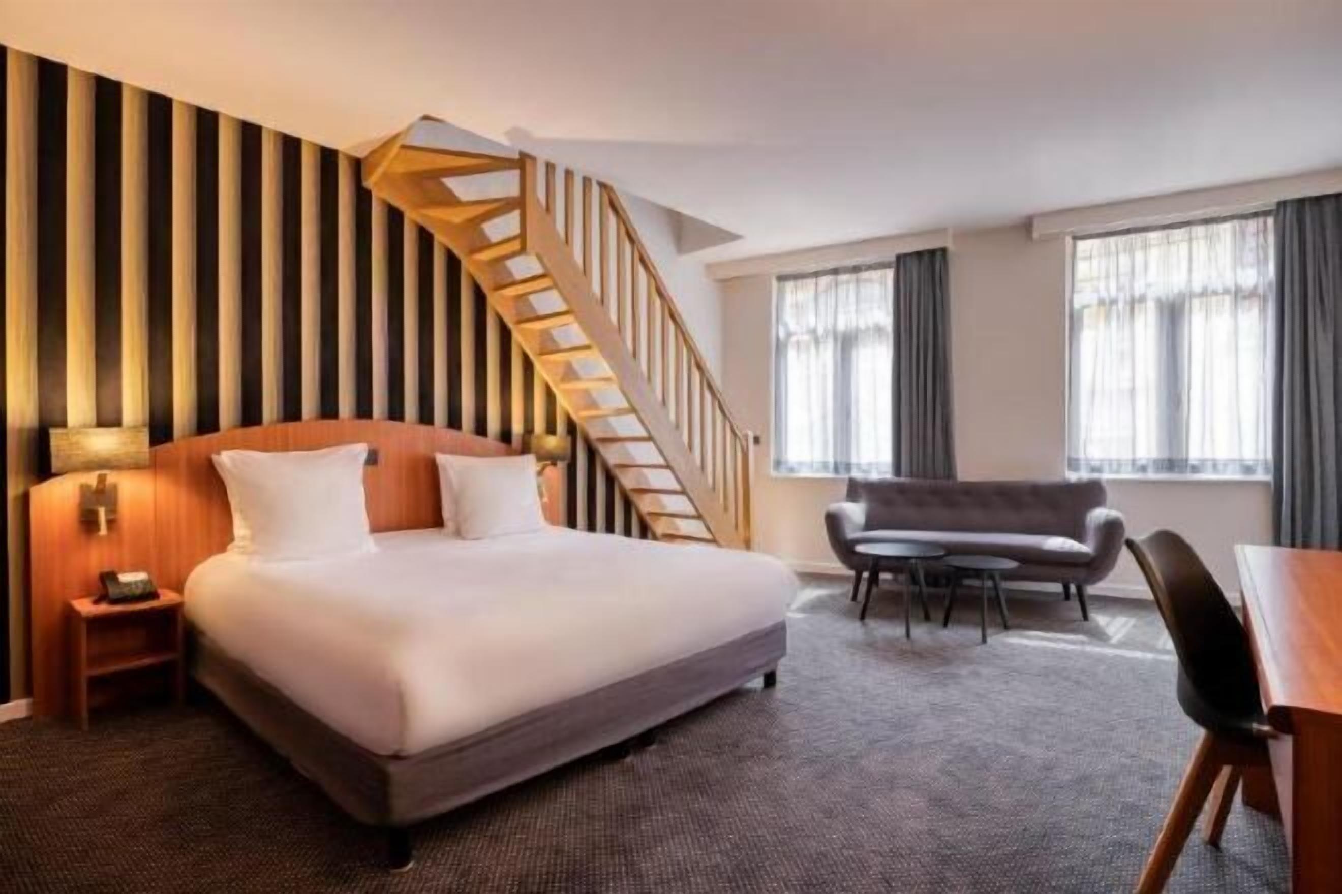 In-room safe, desk, soundproofing, iron/ironing board