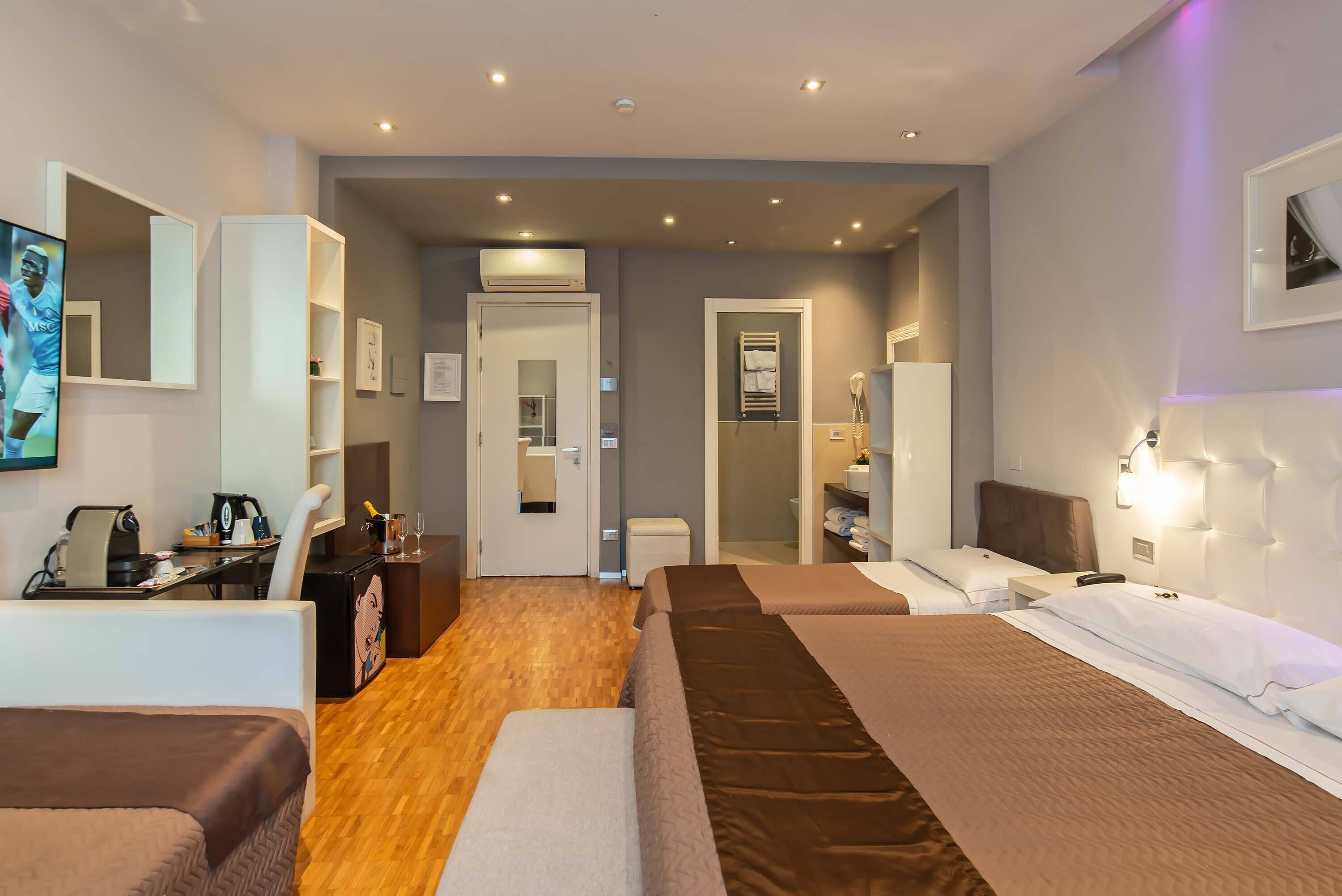 minibar, in-room safe, desk, laptop workspace