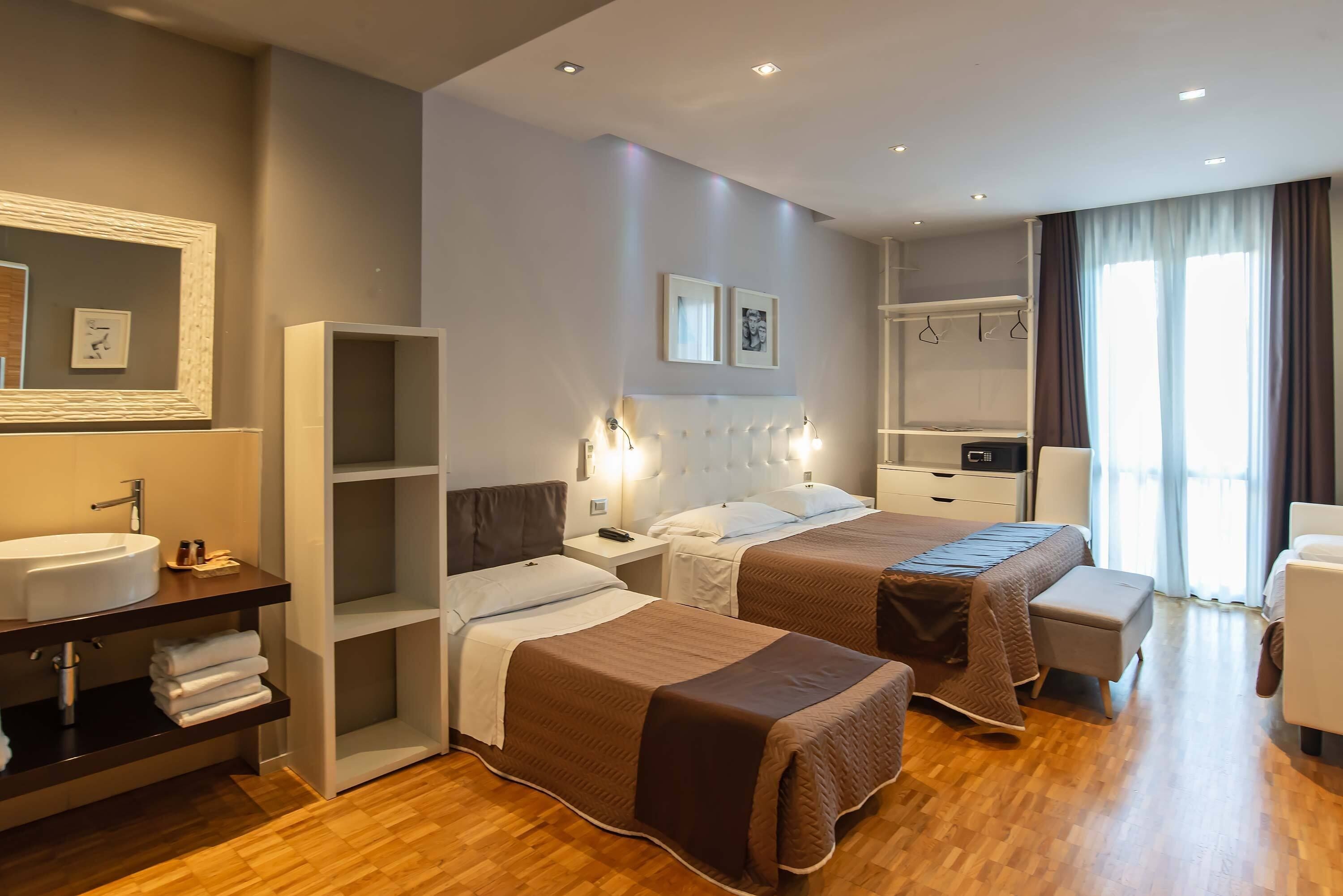 minibar, in-room safe, desk, laptop workspace