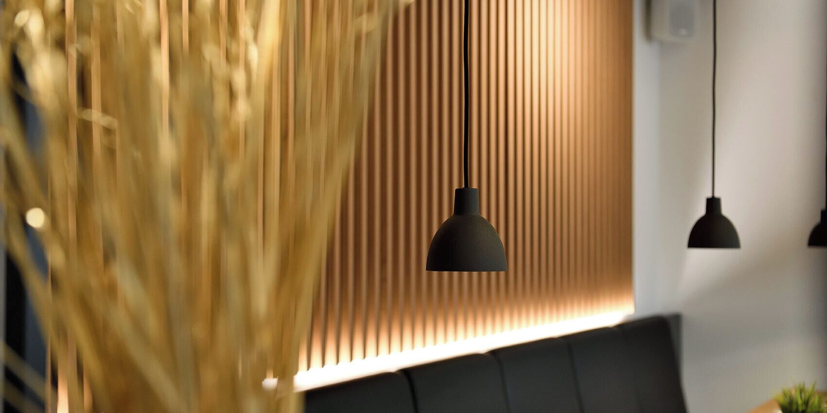 lunch and dinner served