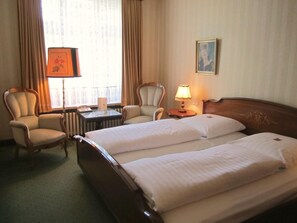 Select Comfort beds, in-room safe, iron/ironing board, free WiFi