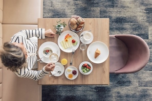 Daily buffet breakfast (EUR 16 per person)