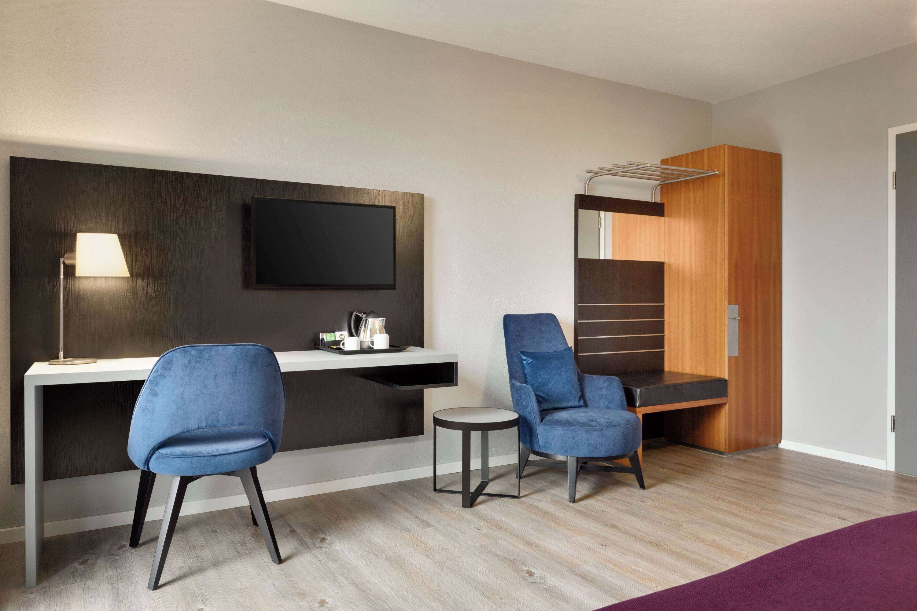 standard room, 1 double bed | hypo-allergenic bedding, desk, blackout curtains, soundproofing