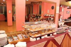 Daily buffet breakfast (EUR 10 per person)