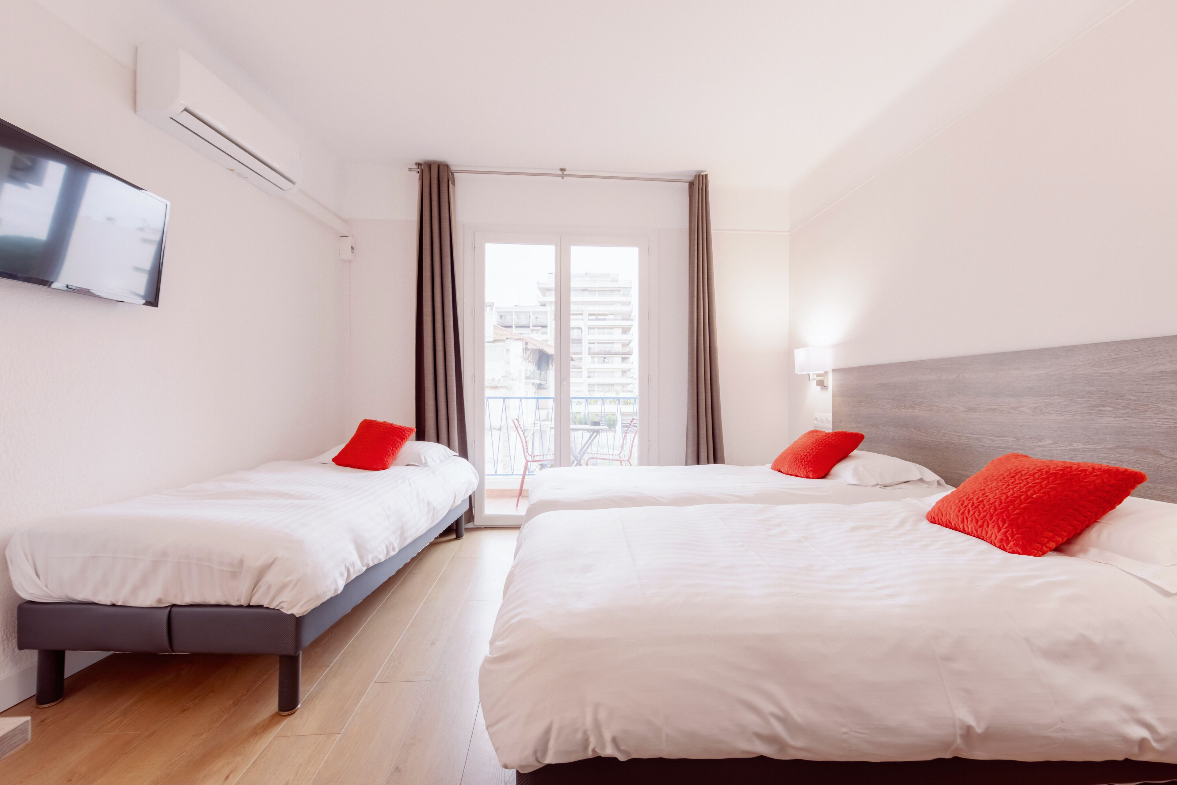 triple room courtyard view | 1 bedroom, in-room safe, individually decorated, individually furnished