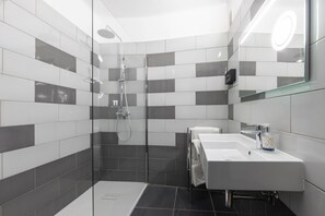 Classic-Dreibettzimmer | Badezimmer