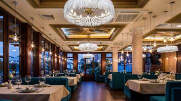 Se sirven desayunos, comidas y cenas