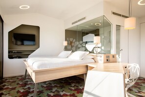 Penthouse, 1 King Bed | Minibar, desk, soundproofing, free cribs/infant beds - Hôtel Ducs D'Anjou (Paris)