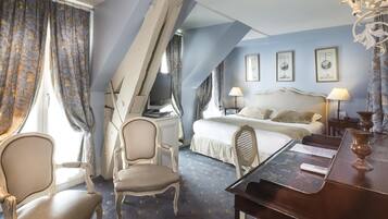 Junior Suite | Minibar, desk, soundproofing, free cribs/infant beds