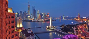 Broadway Mansions Hotel - On the Bund