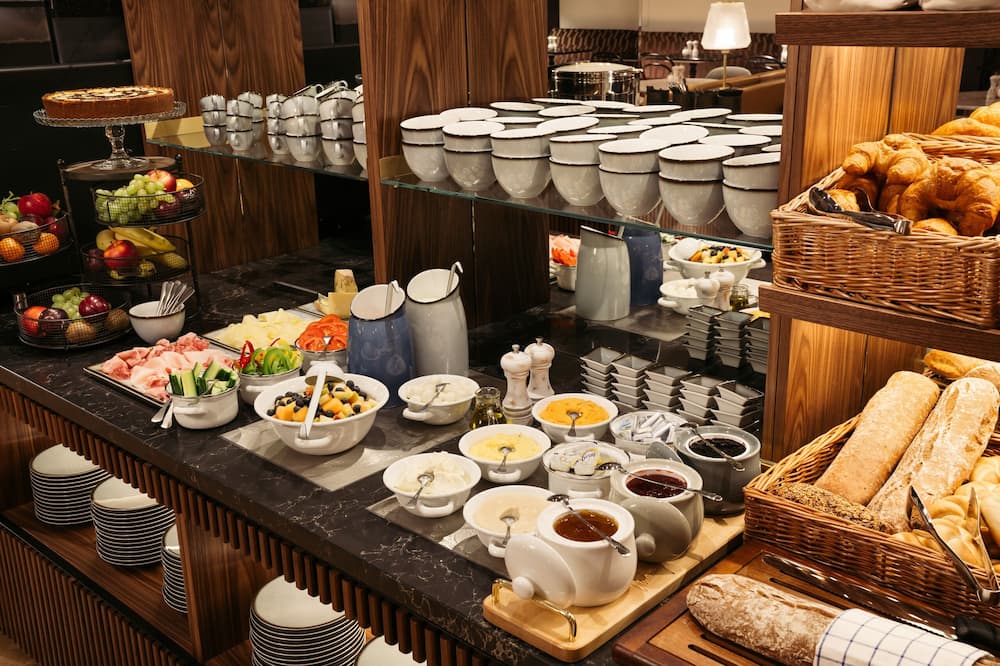 Hotel Schani Salon