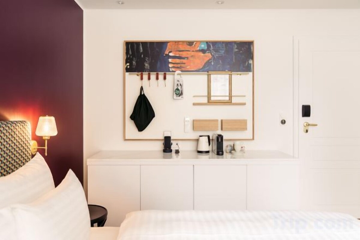 Premium bedding, pillow-top beds, in-room safe, desk