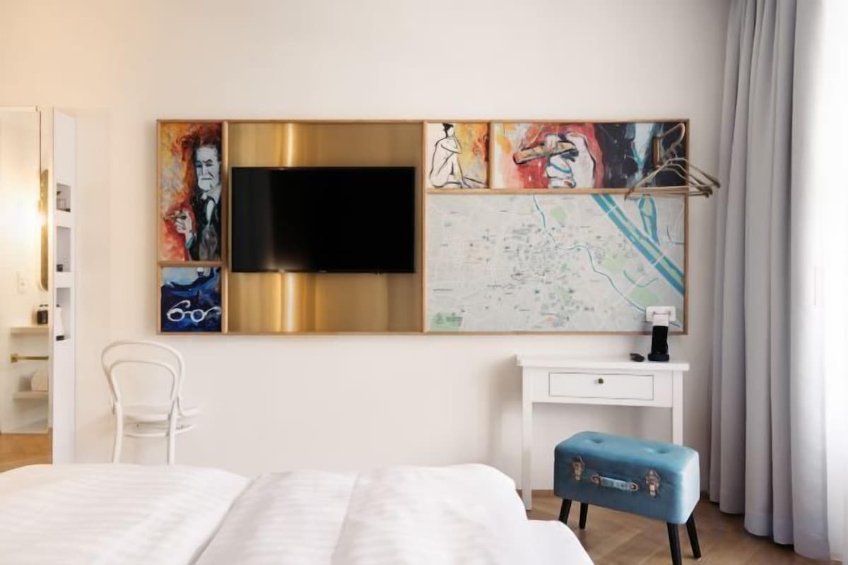 Premium bedding, pillowtop beds, in-room safe, desk