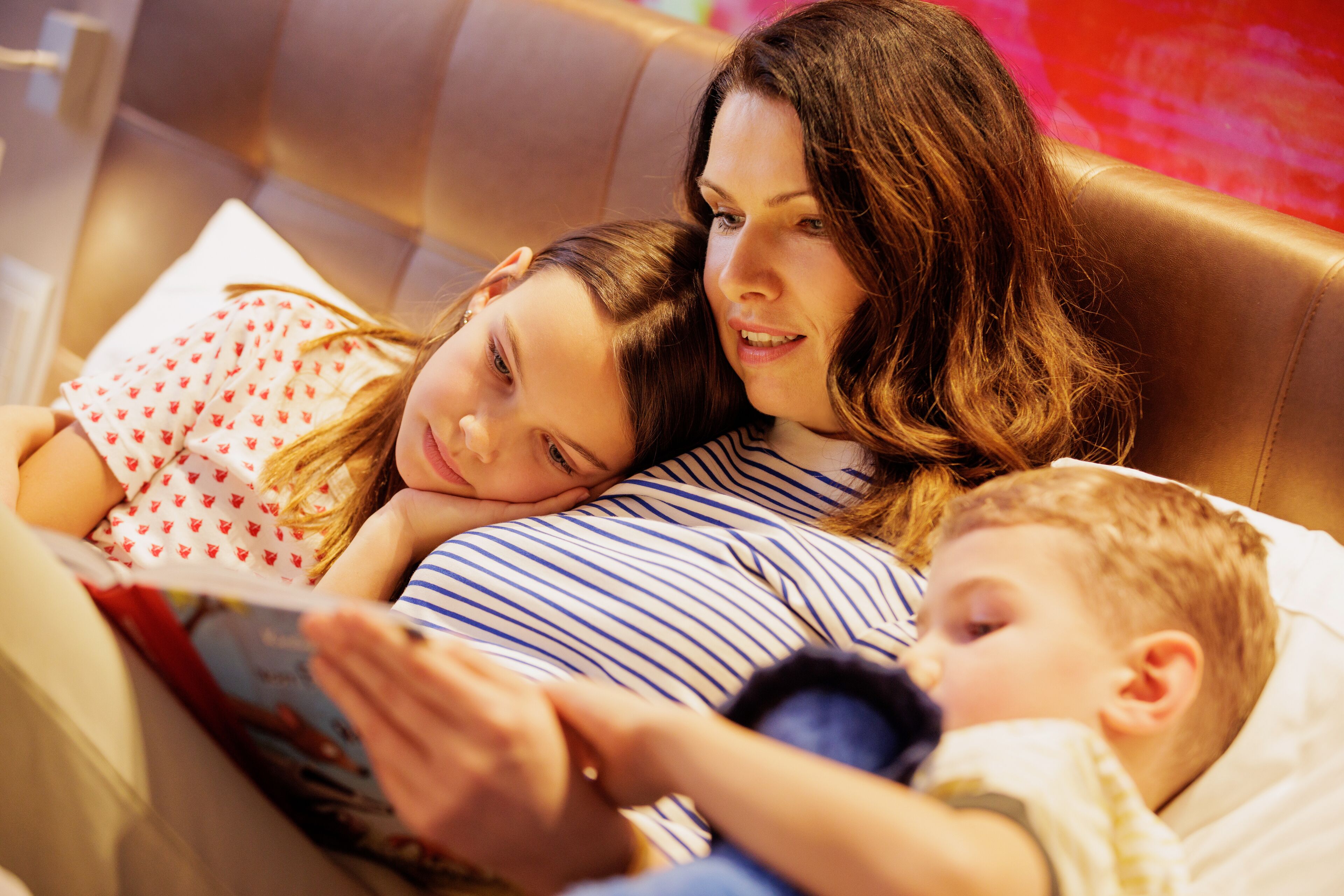 family suite, 2 bedrooms (deluxe) | hypo-allergenic bedding, minibar, in-room safe, individually decorated