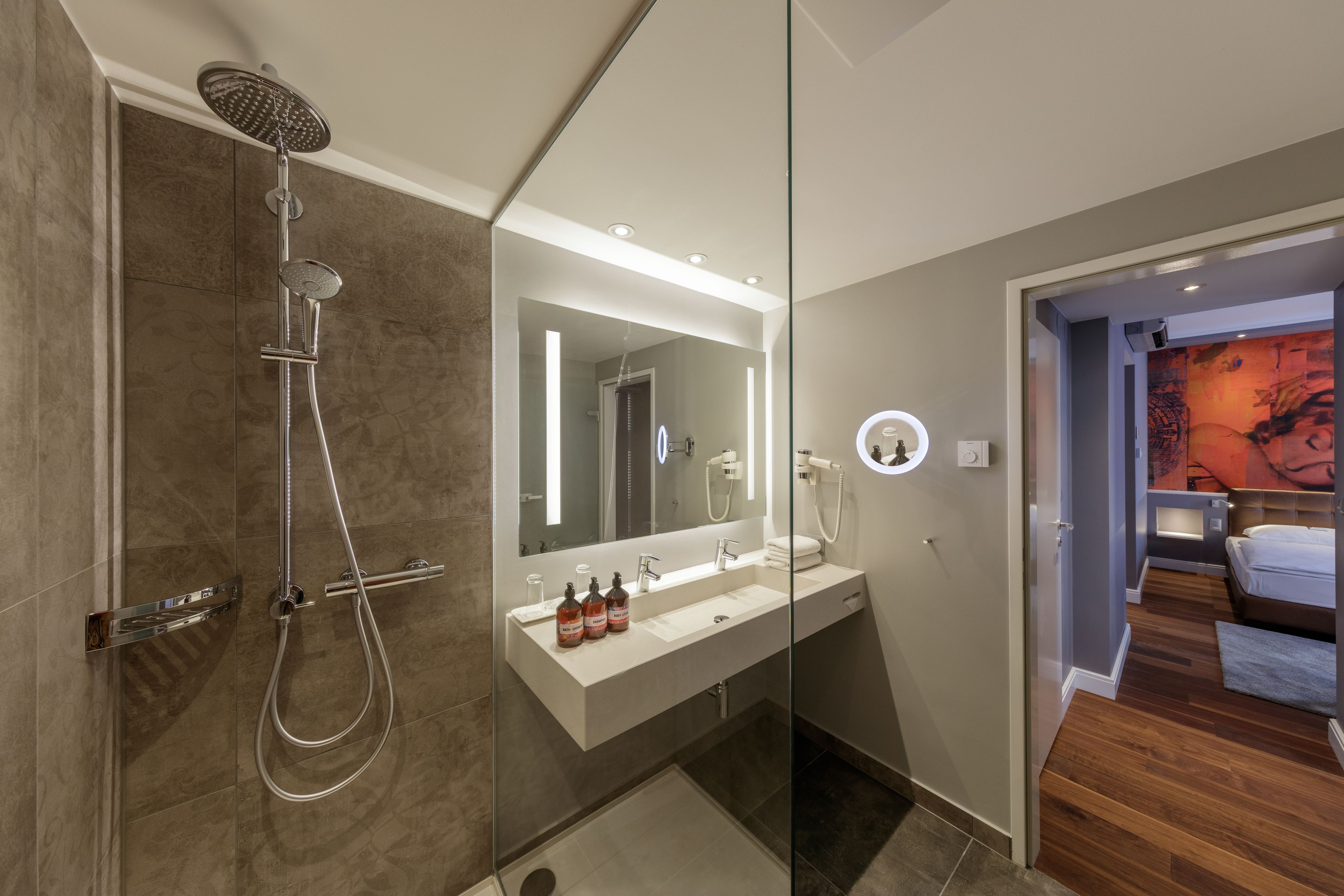Family Suite, 2 Bedrooms (Deluxe) | Bathroom