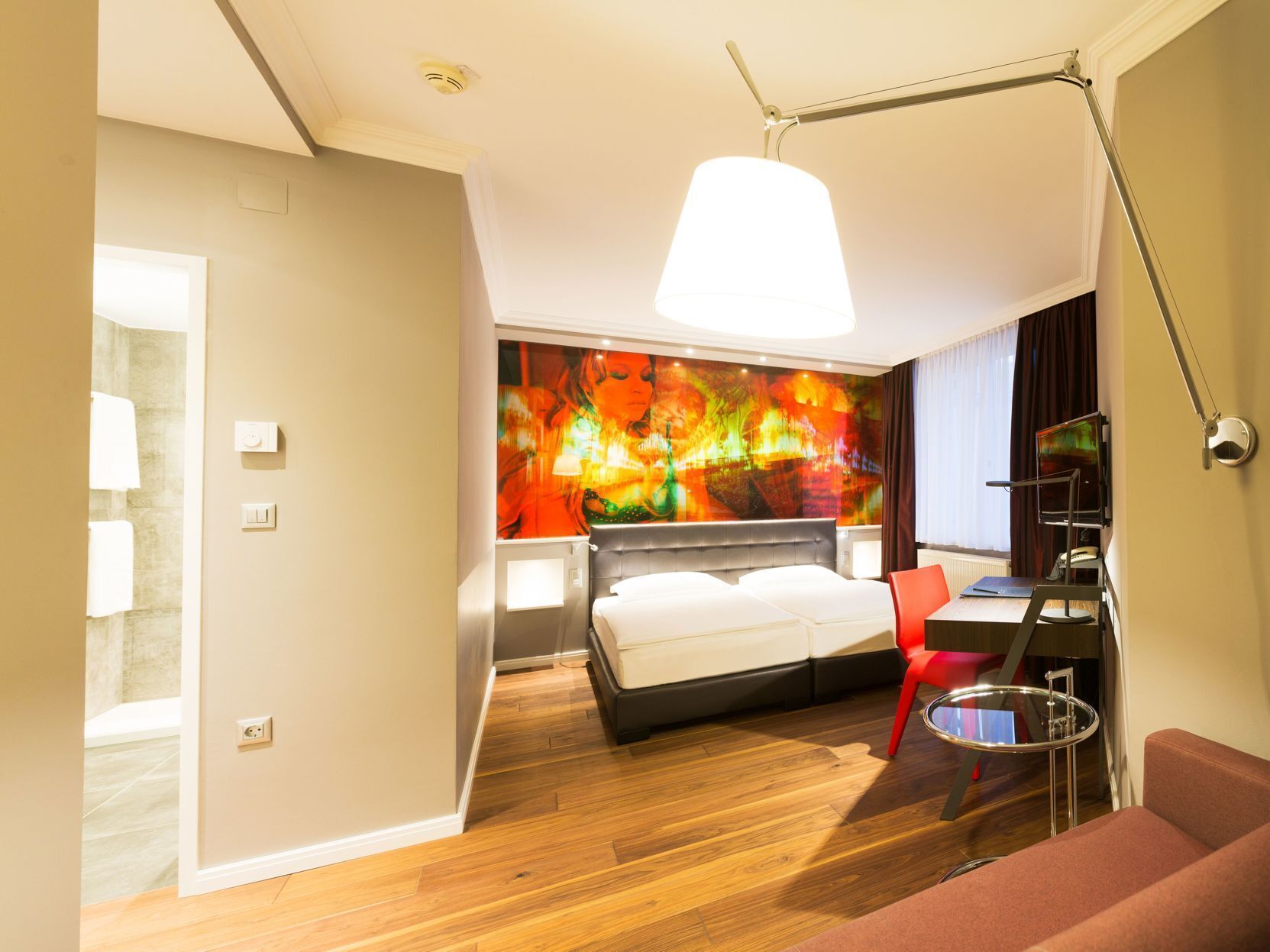 Hypo-allergenic bedding, minibar, in-room safe, individually decorated