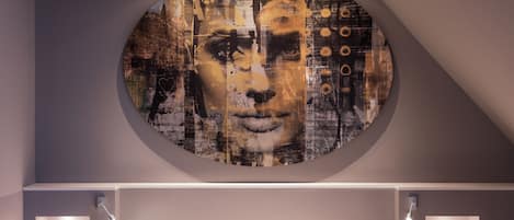 Chambre Deluxe Double ou avec lits jumeaux | Literie hypoallergénique, minibar, coffres-forts dans les chambres