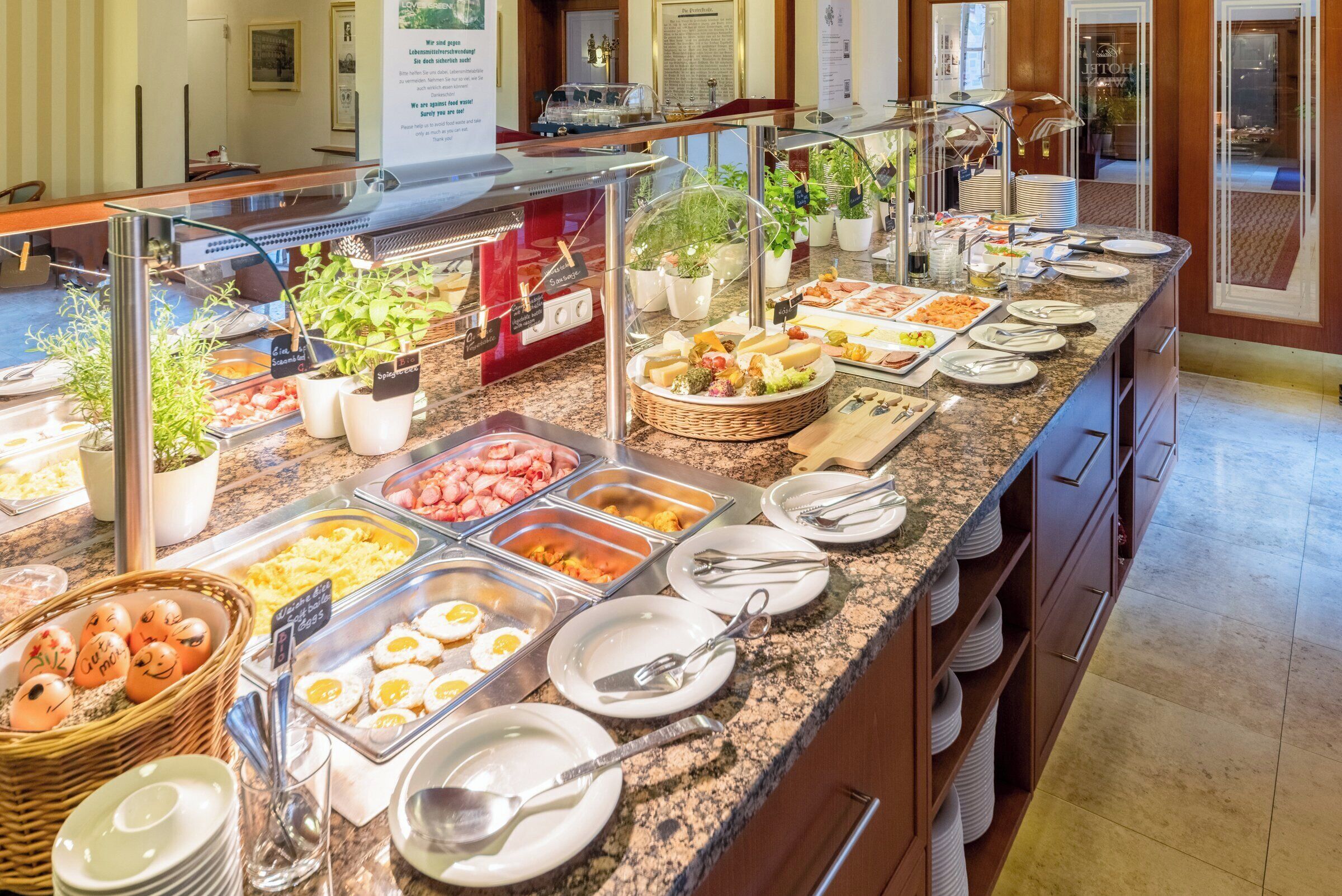 Desayuno buffet incluido todos los días 