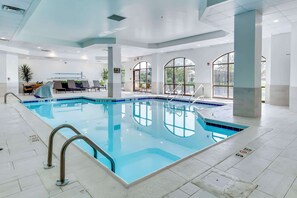 室內游泳池