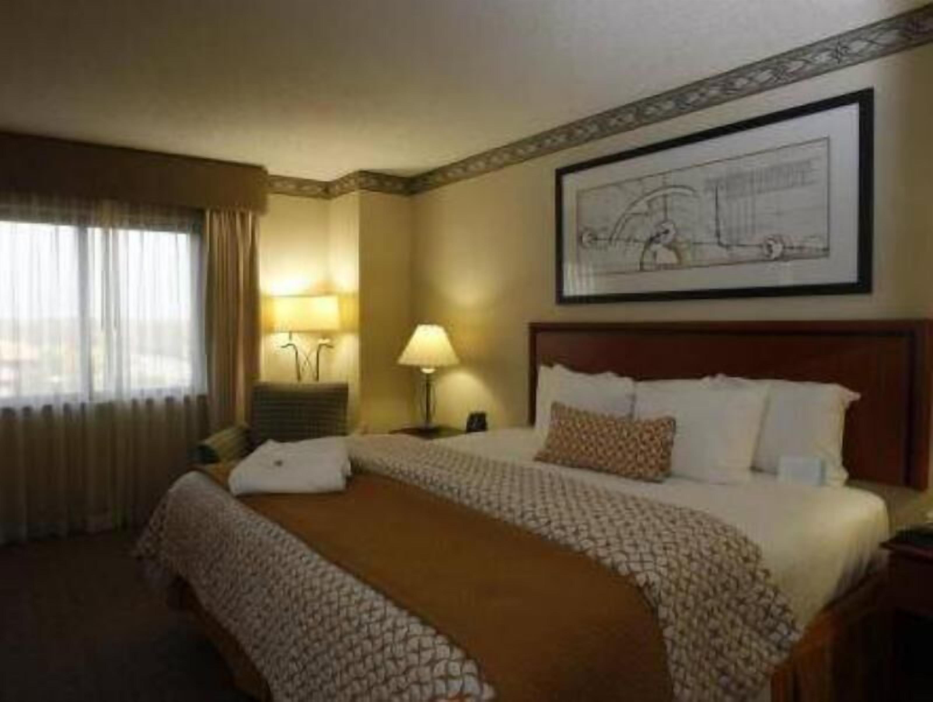 1 bedroom, premium bedding, down comforters, pillowtop beds