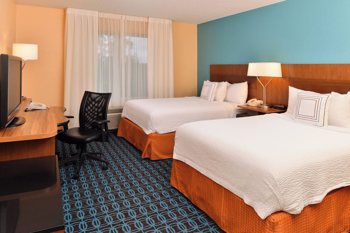 Executive Suite, 2 Double Beds | Hypo-allergenic bedding, down comforters, in-room safe, desk