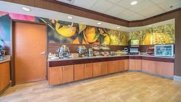 Free daily continental breakfast