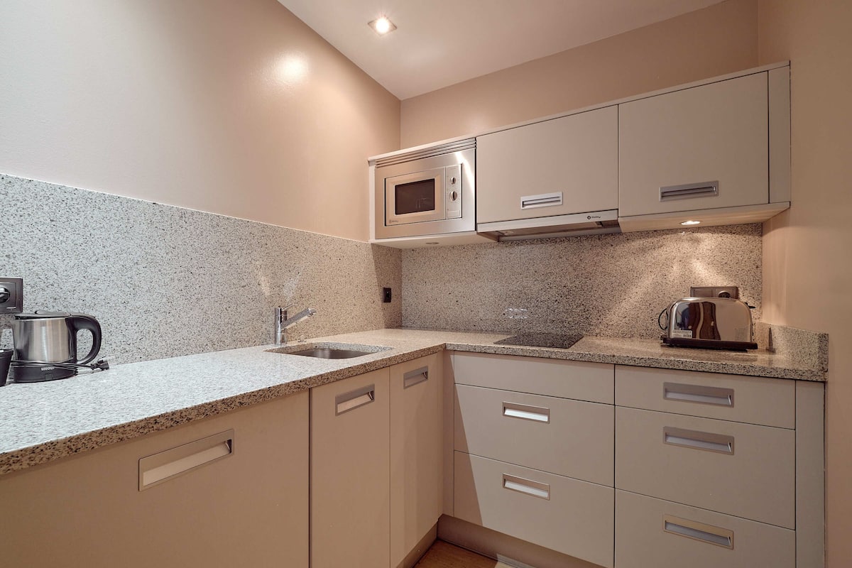 espresso maker, electric kettle