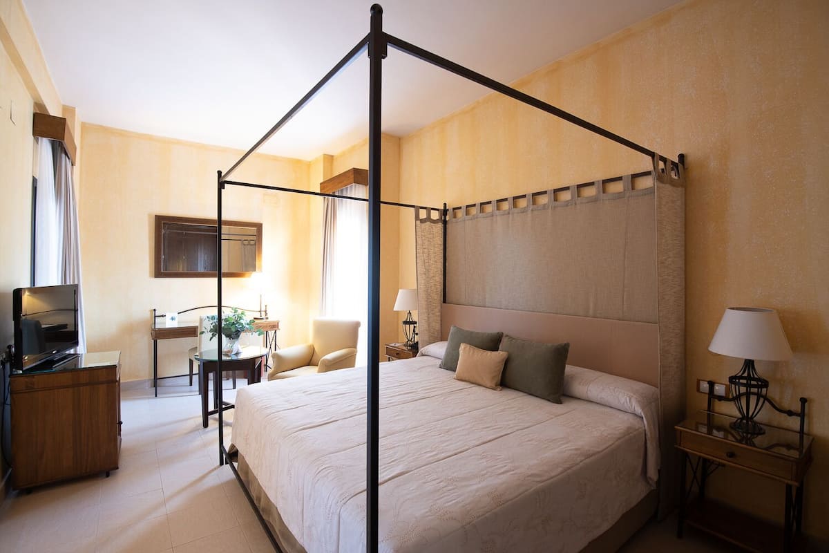 1 habitación, minibar, caja de seguridad en la habitación y escritorio