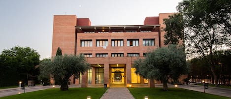 Fasade – kveld/natt