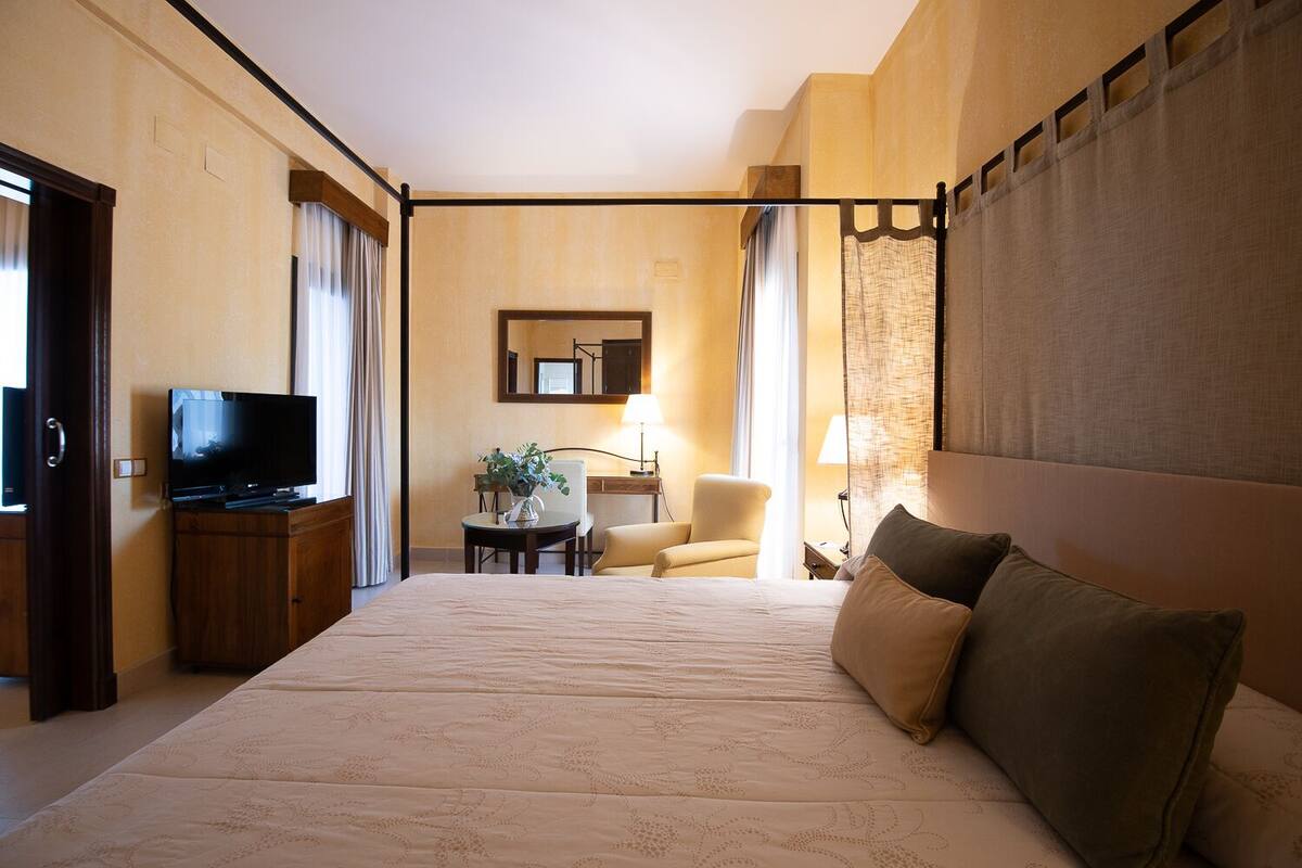 1 bedroom, minibar, in-room safe, desk